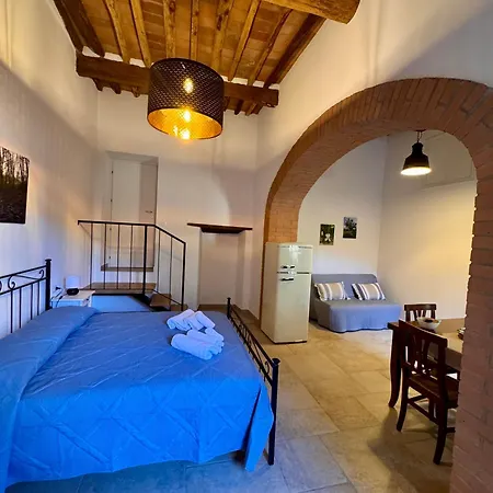 Nel Borgo Суверето